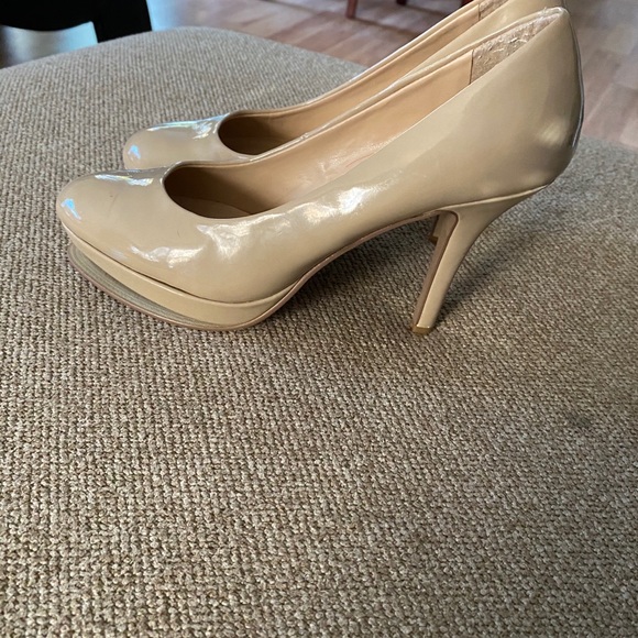 Heels - Picture 2 of 2